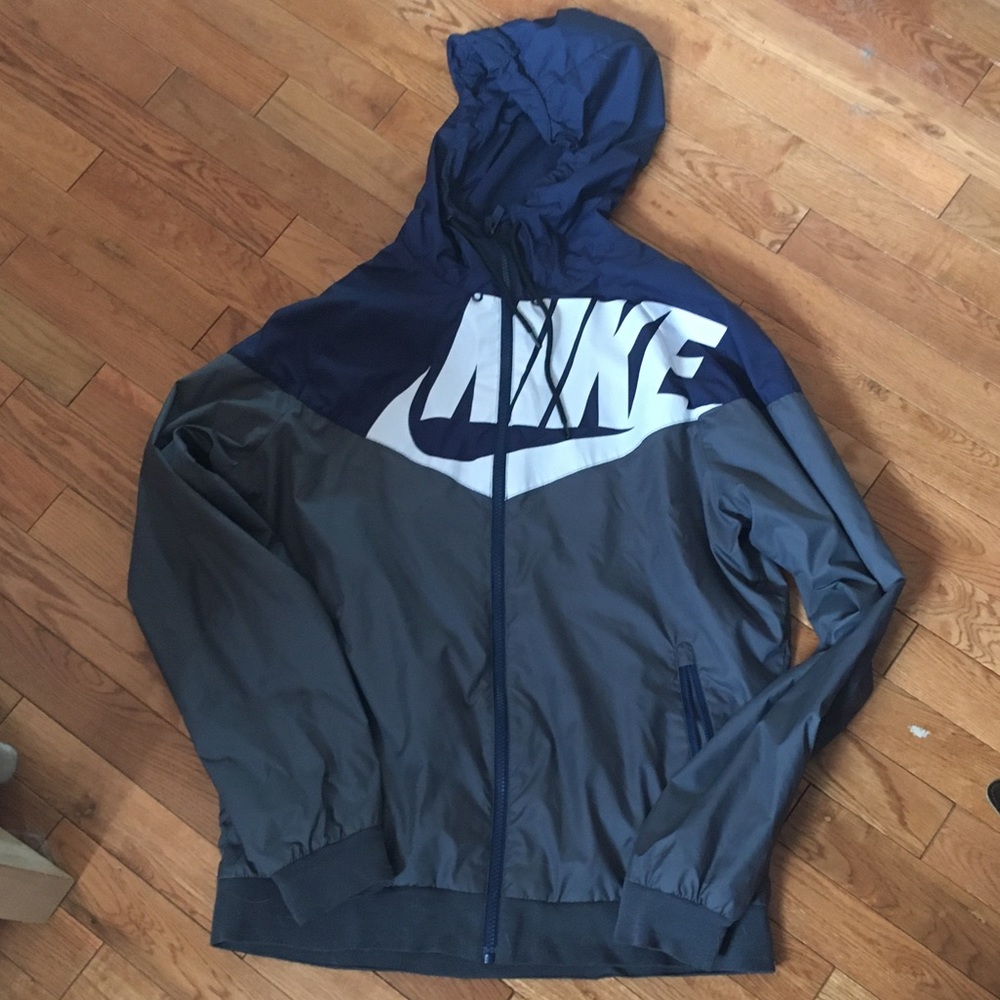 ❌ SOLD ❌ Nike The Windrunner Windbreaker